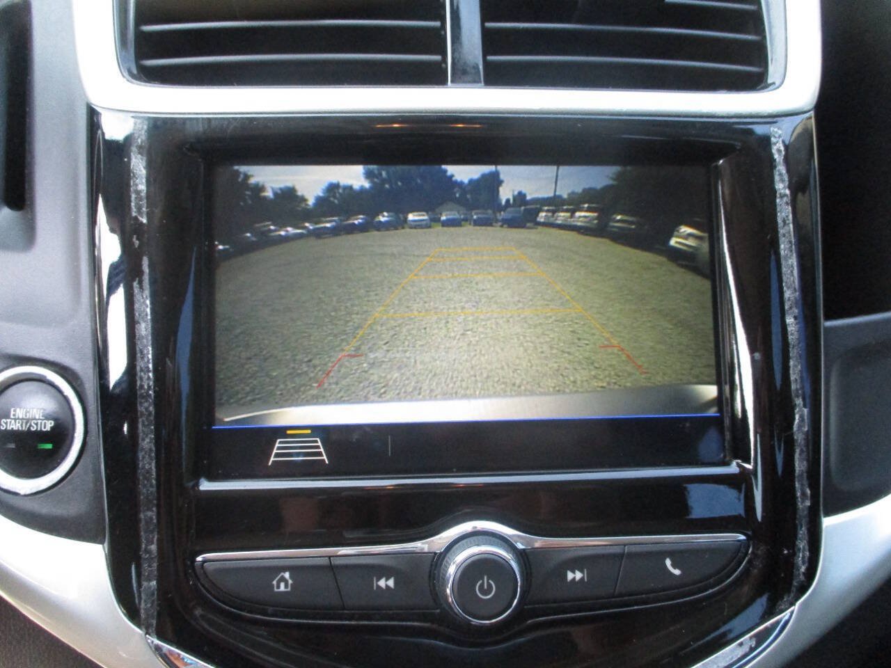 Used 2018 Chevrolet Sonic Premier FWD image 10