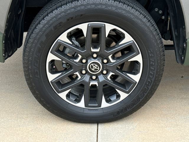 Used 2023 Toyota Tundra Limited AWD/4WD image 10