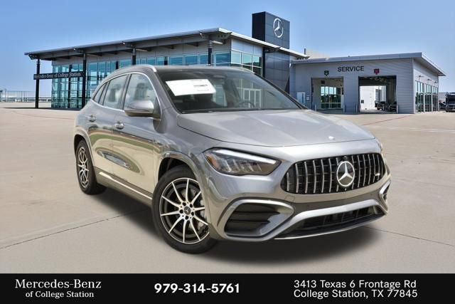 New 2026 Mercedes-Benz GLA 35 AMG 4MATIC image 1