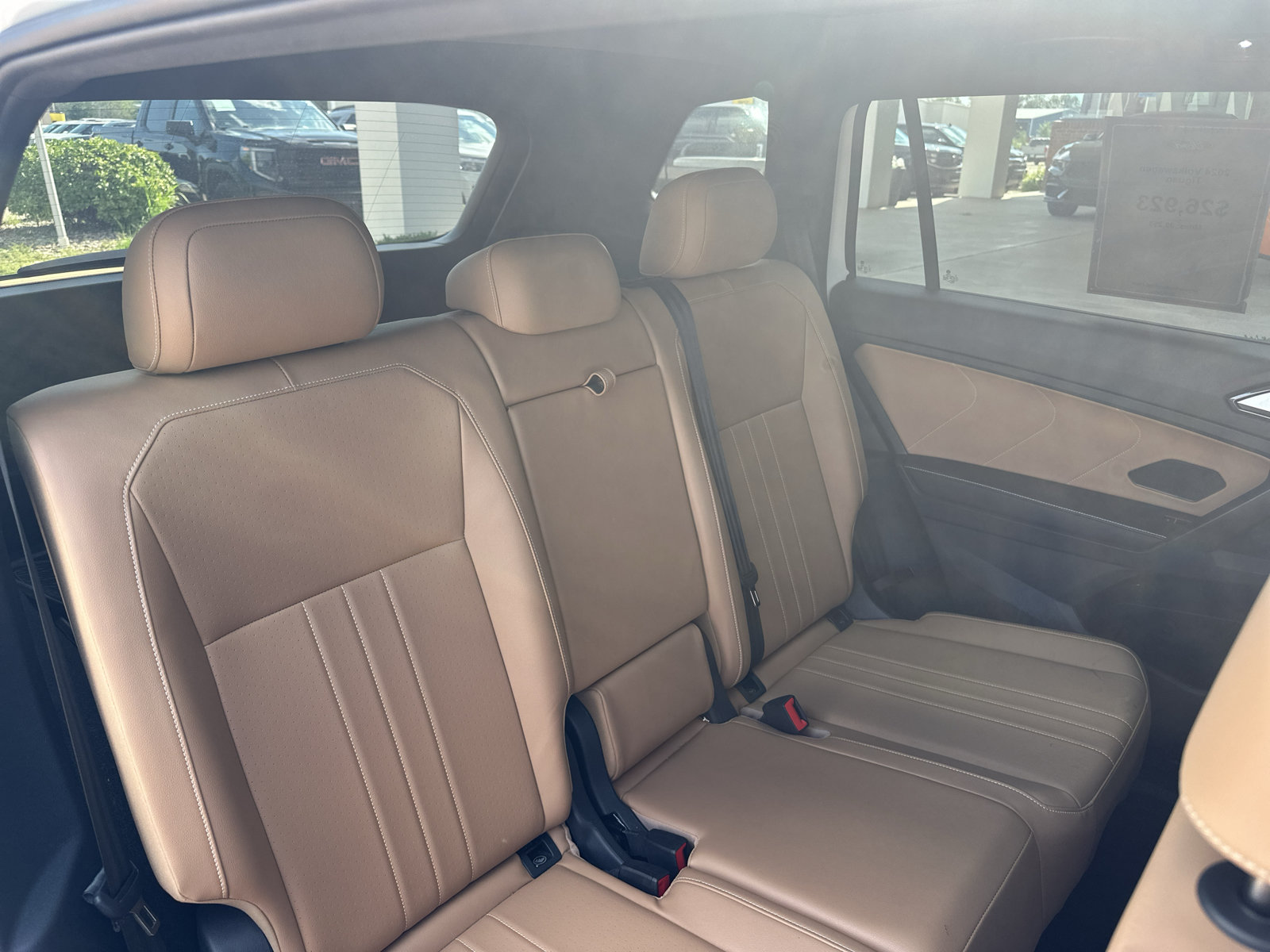 Used 2024 Volkswagen Tiguan SE R-Line AWD/4WD image 33