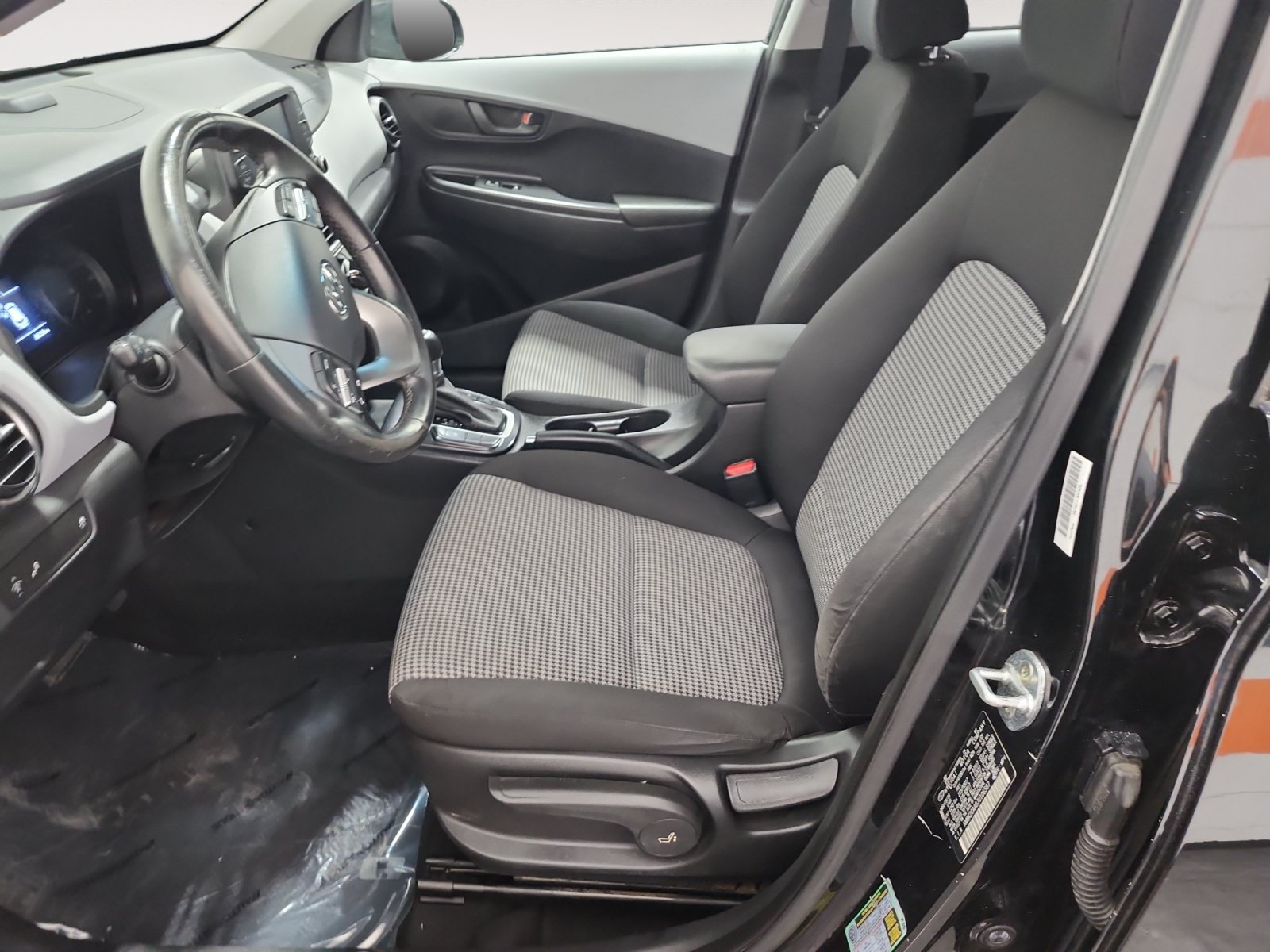 Used 2018 Hyundai Kona SEL AWD/4WD image 9