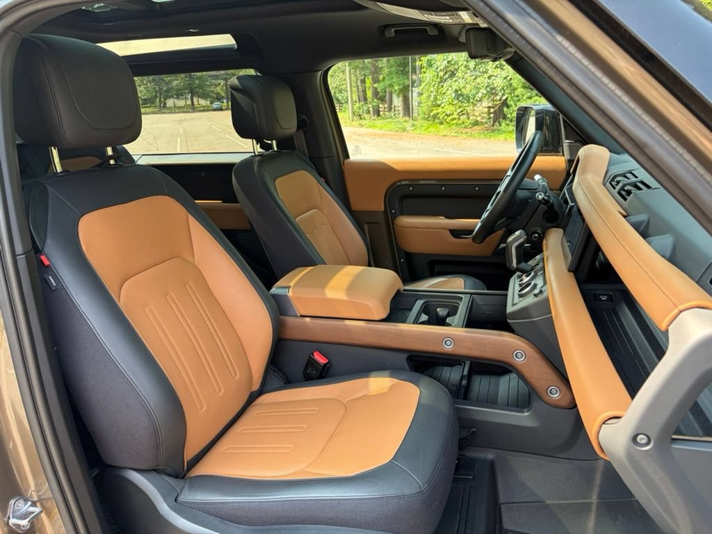 Used 2022 Land Rover Defender 90 X AWD/4WD image 29