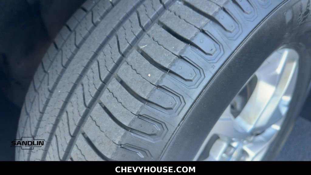 Used 2020 Chevrolet Traverse LT FWD image 29