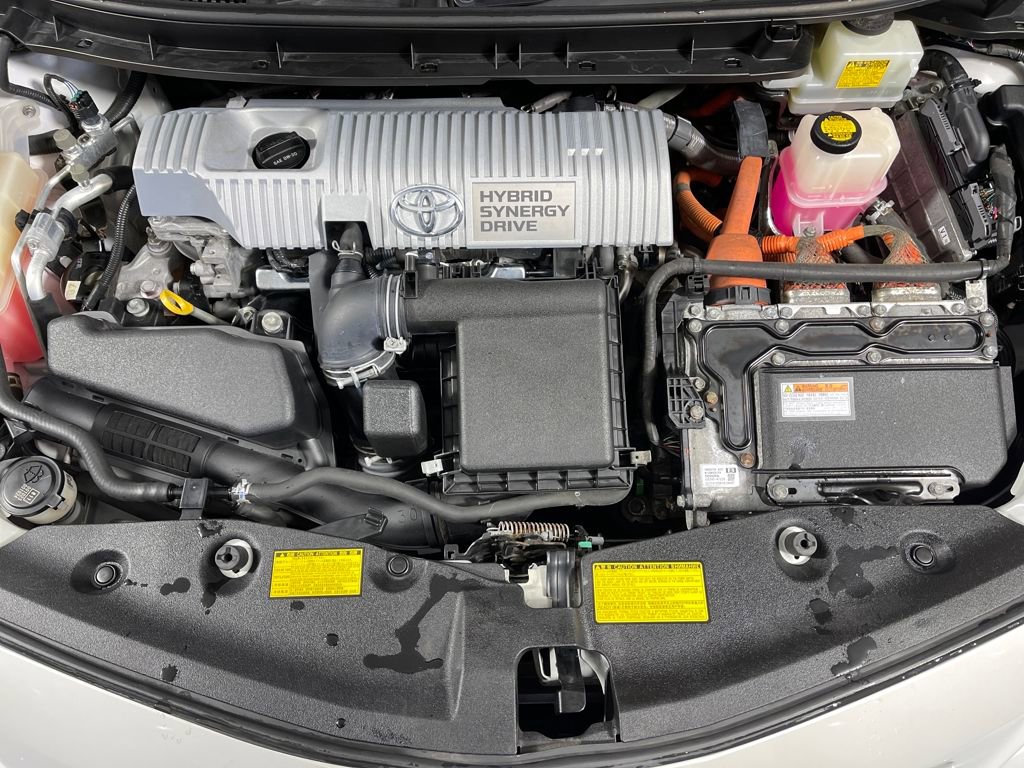 Used 2014 Toyota Prius V Two image 10