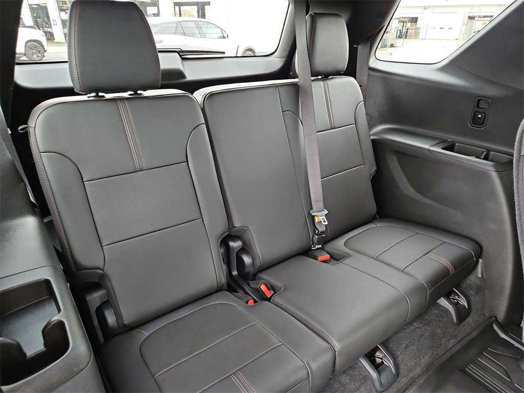 Used 2023 Chevrolet Traverse RS w/ LPO, Floor Liner Package image 35