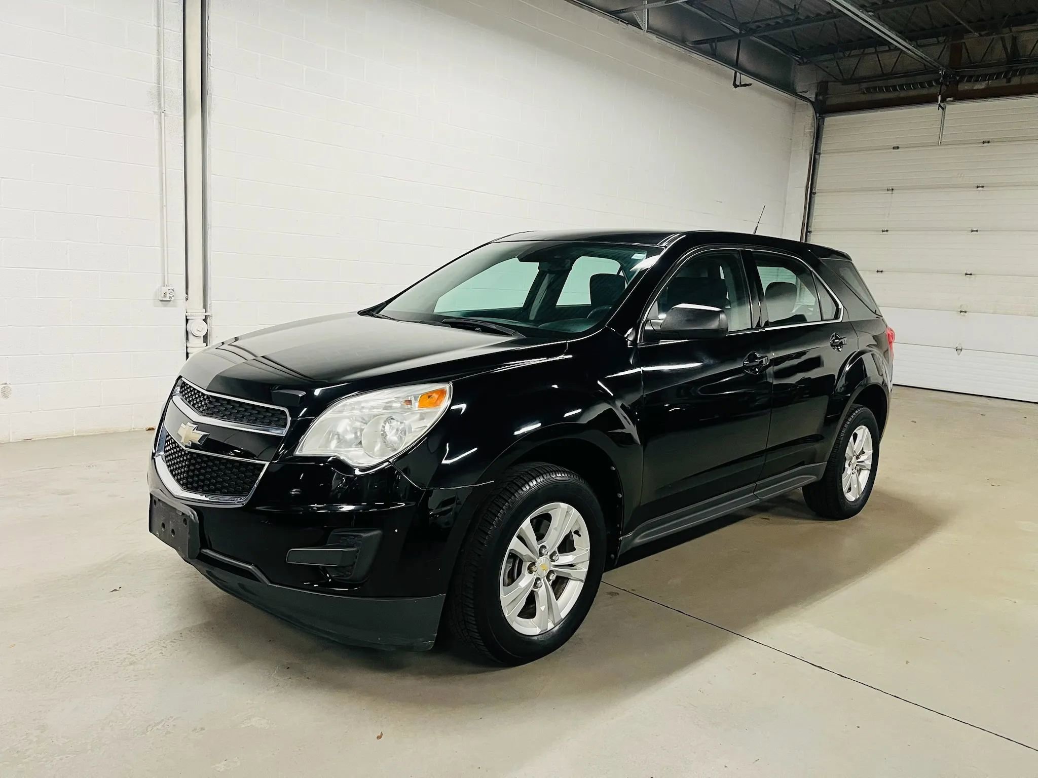 Used 2012 Chevrolet Equinox LS FWD image 2