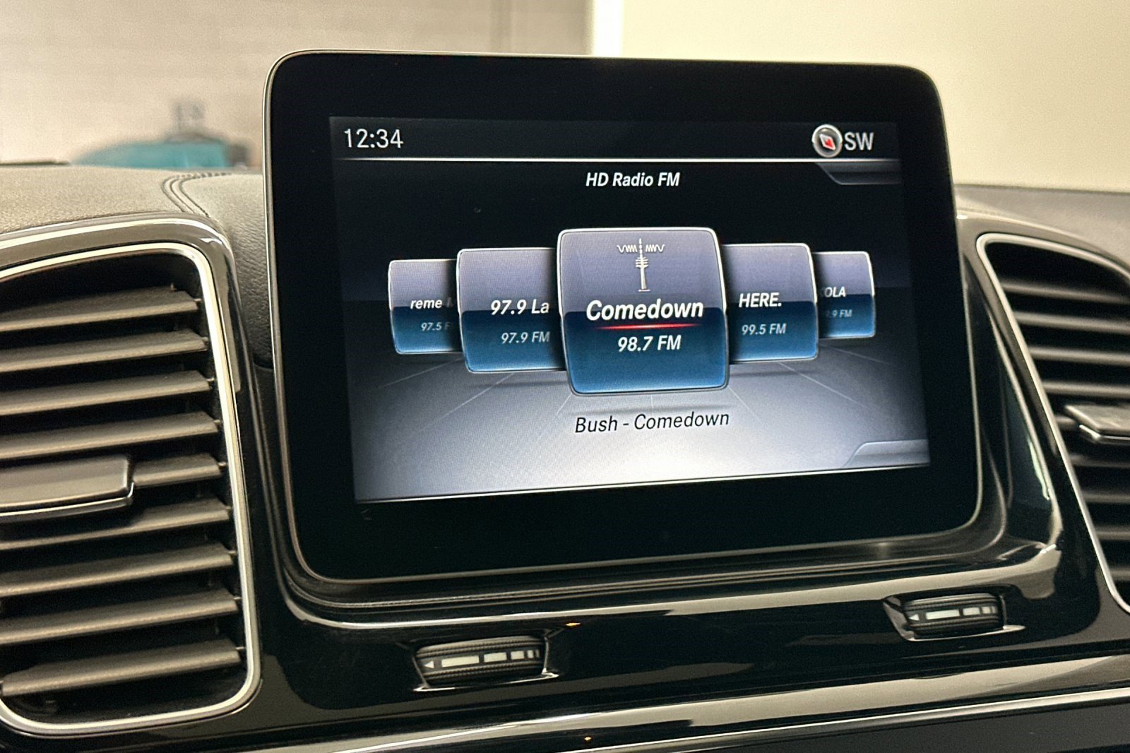 Used 2018 Mercedes-Benz GLE 43 AMG 4MATIC image 22