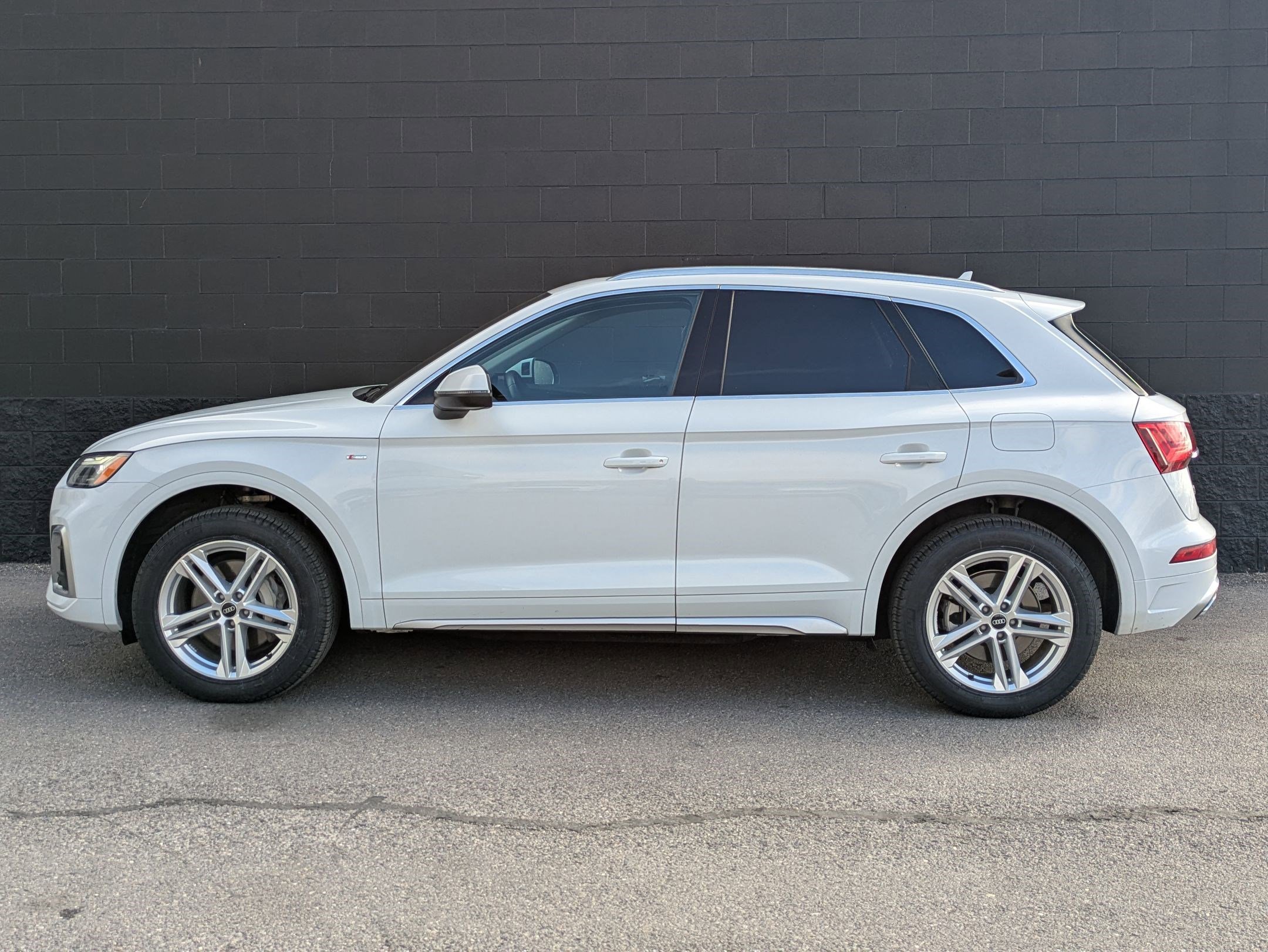 Used 2021 Audi Q5 e Premium image 8