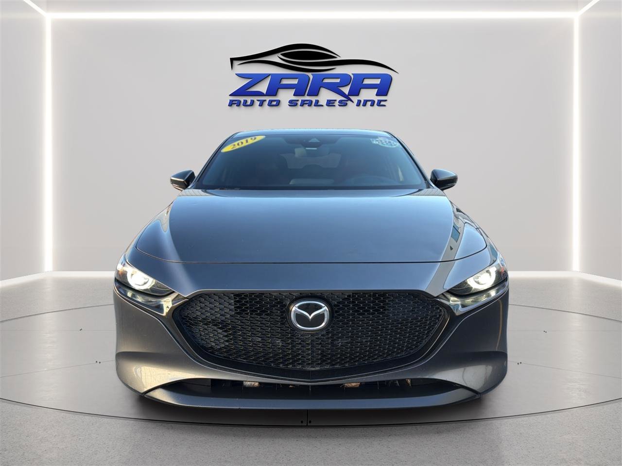 Used 2019 MAZDA MAZDA3 AWD Auto w/Premium Pkg image 2