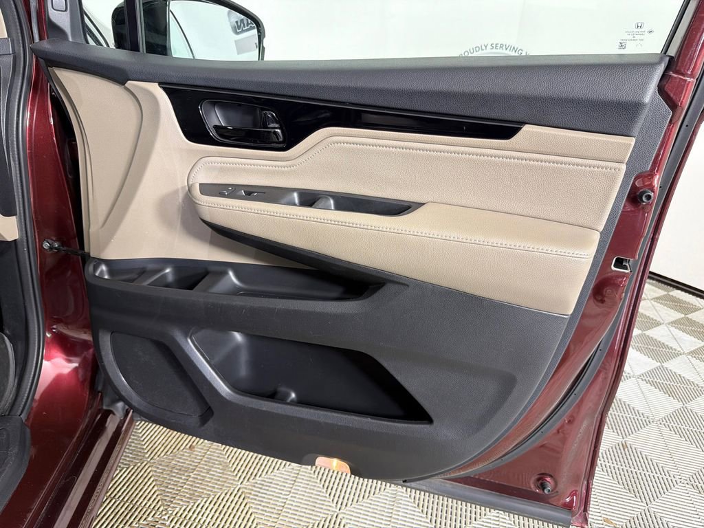 Used 2018 Honda Odyssey Elite image 15
