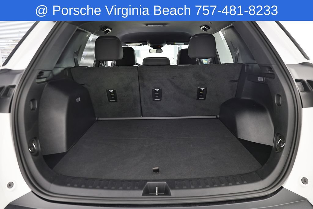 Used 2026 Chevrolet Equinox LT AWD/4WD image 32