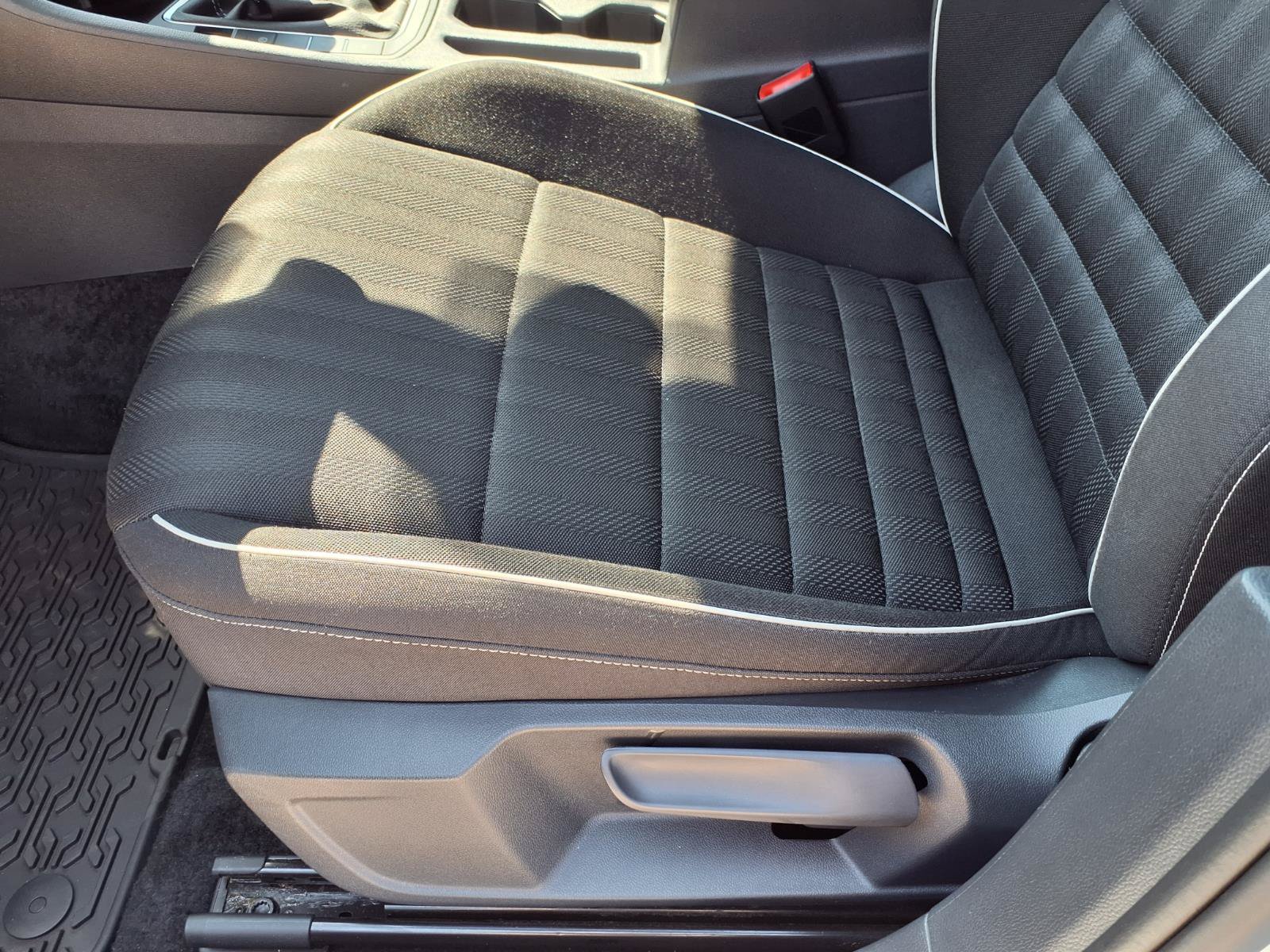 Used 2024 Volkswagen Jetta Sport FWD image 24