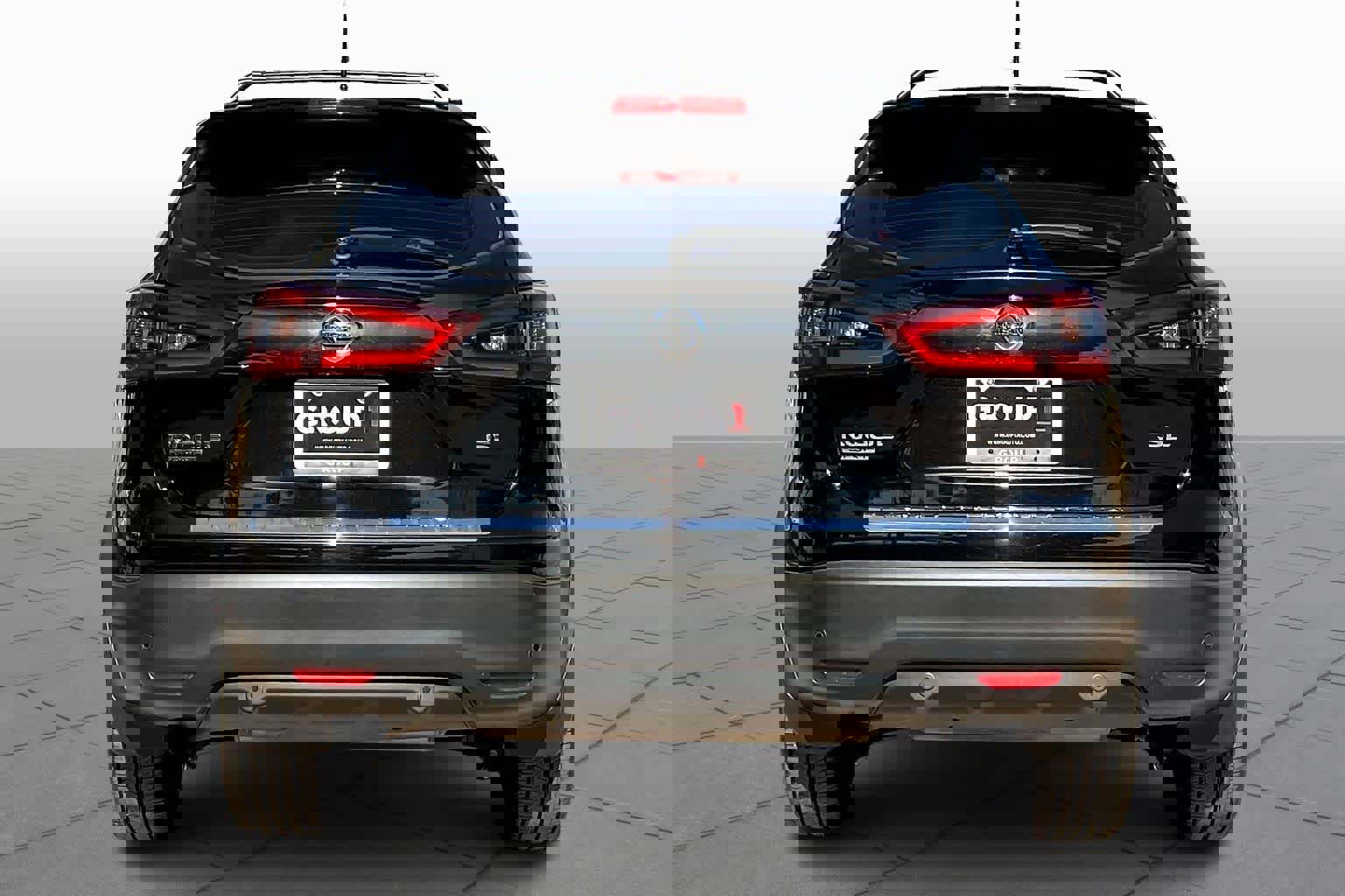 Used 2022 Nissan Rogue Sport SL image 4