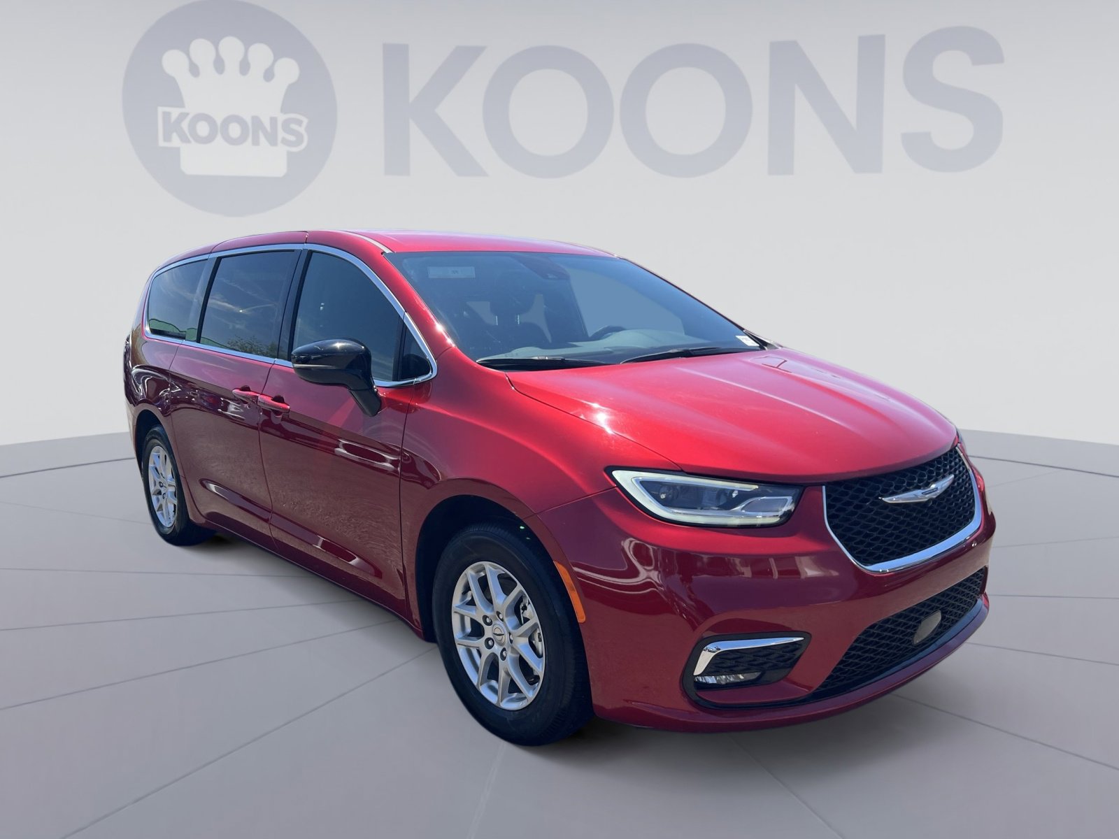 Used 2025 Chrysler Pacifica Select FWD image 18