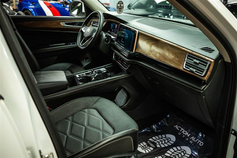 Used 2024 Volkswagen Atlas SE image 15