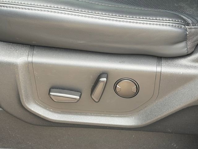 Used 2023 Ford Expedition XLT image 17