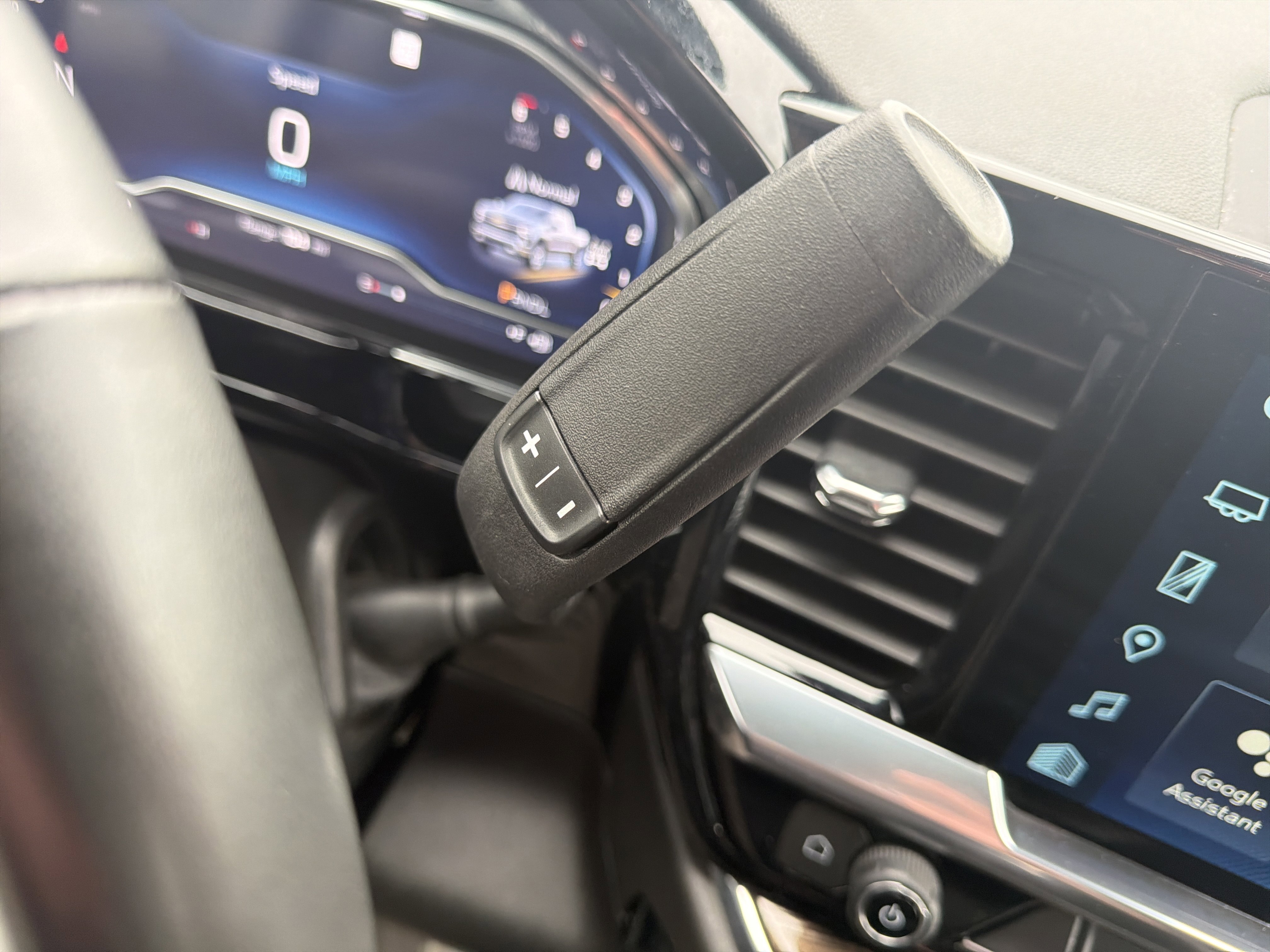 Used 2025 Chevrolet Silverado 1500 LT image 23