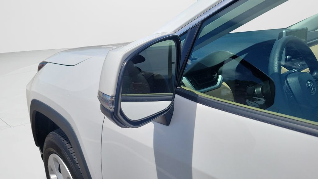 Certified 2025 Toyota RAV4 LE FWD image 25