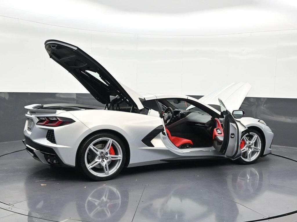 Used 2024 Chevrolet Corvette Stingray Preferred Cpe w/ Z51 Performance Package RWD image 33