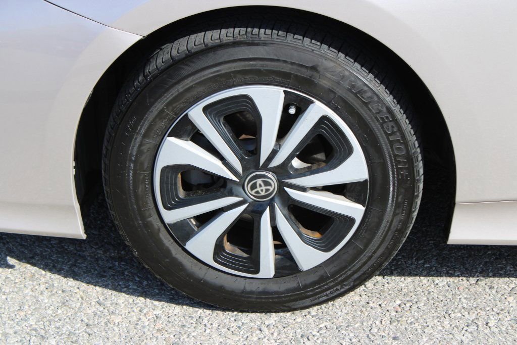 Used 2019 Toyota Prius Prime Premium w/ Carpet Mat Package image 8