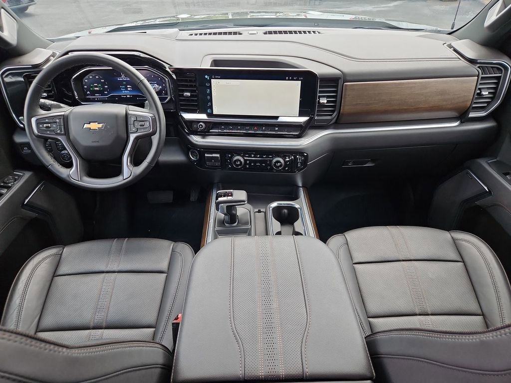 Certified 2025 Chevrolet Silverado 1500 High Country w/ High Country Premium Package AWD/4WD image 21