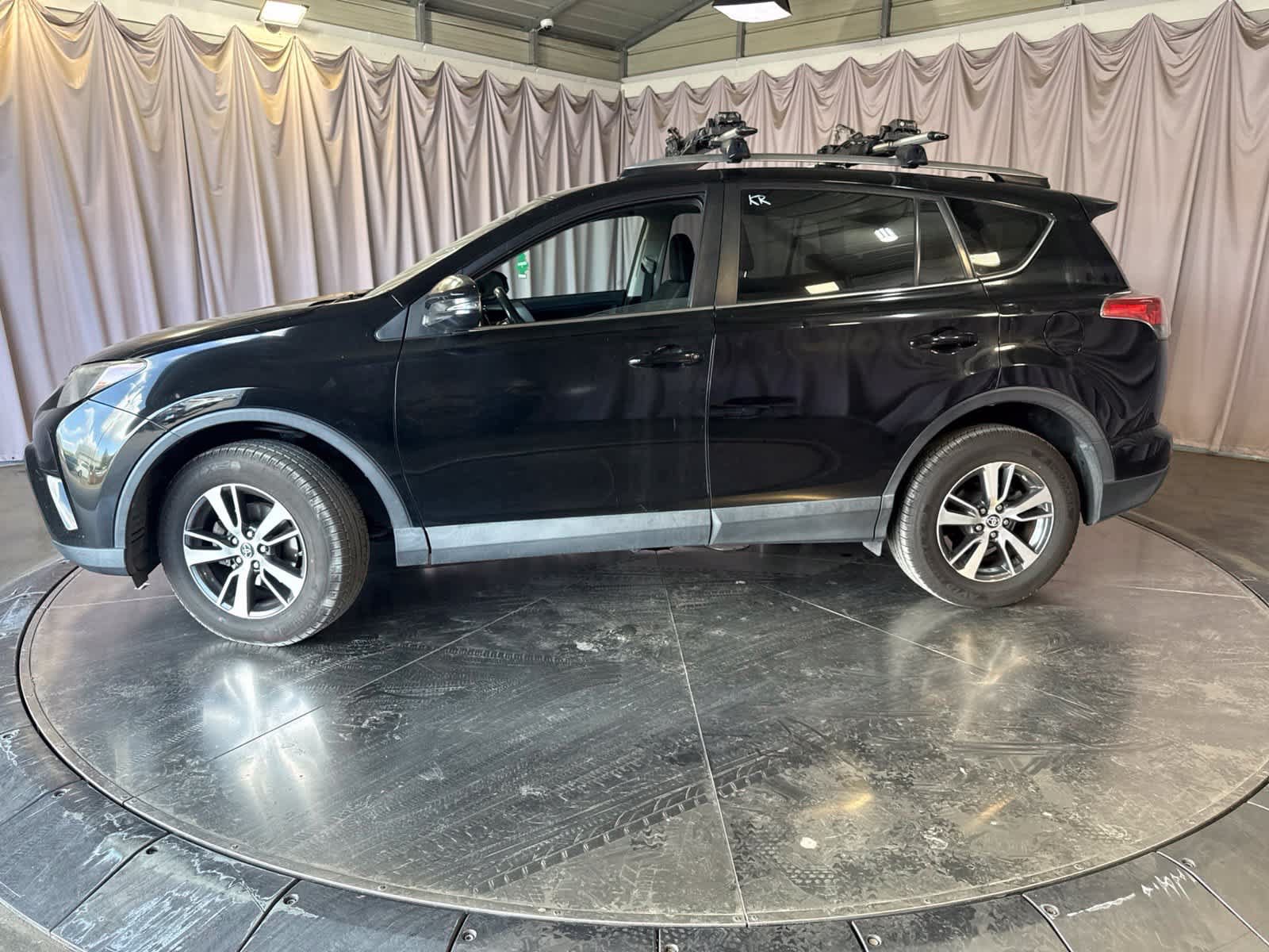 Used 2018 Toyota RAV4 XLE FWD image 8