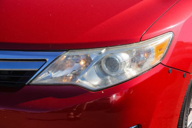 Used 2013 Toyota Camry XLE w/ Leather Pkg FWD image 8