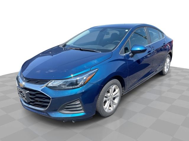 Used 2019 Chevrolet Cruze LT FWD image 1
