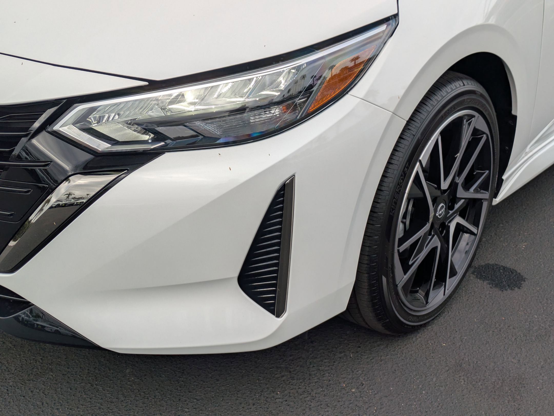 New 2025 Nissan Sentra SR image 9