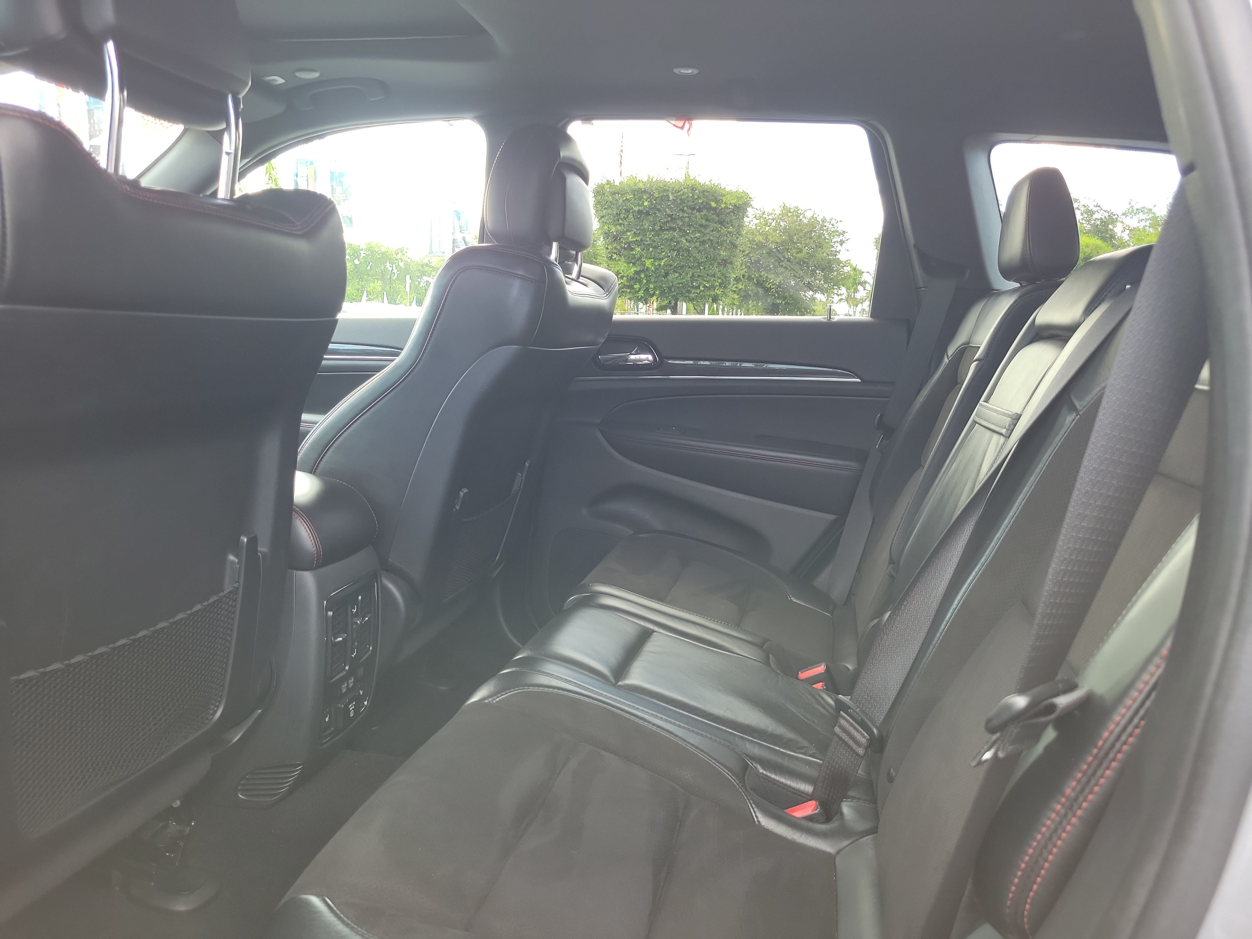 Used 2020 Jeep Grand Cherokee Trailhawk AWD/4WD image 18