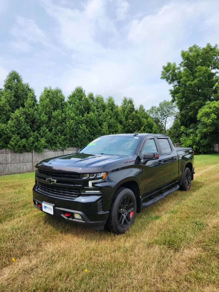 Used 2022 Chevrolet Silverado 1500 RST w/ Redline Edition AWD/4WD image 3