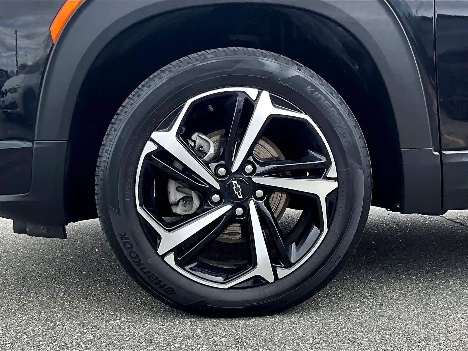 Used 2023 Chevrolet TrailBlazer RS w/ Technology Package AWD/4WD image 7