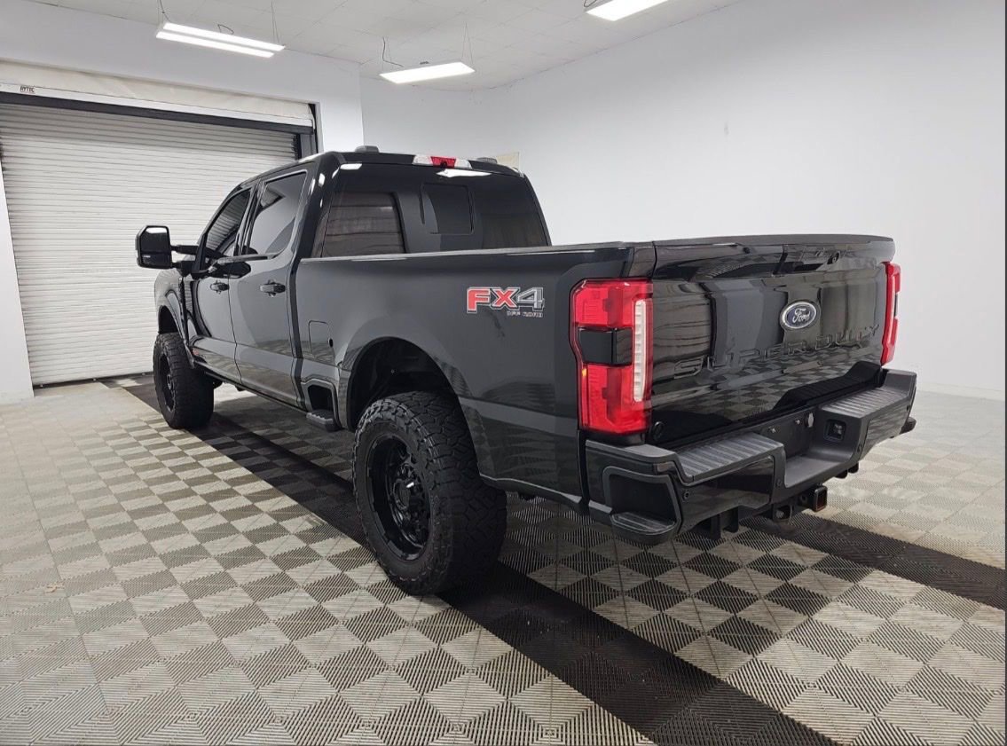 Used 2023 Ford F250 Lariat w/ Sport Appearance Package image 3