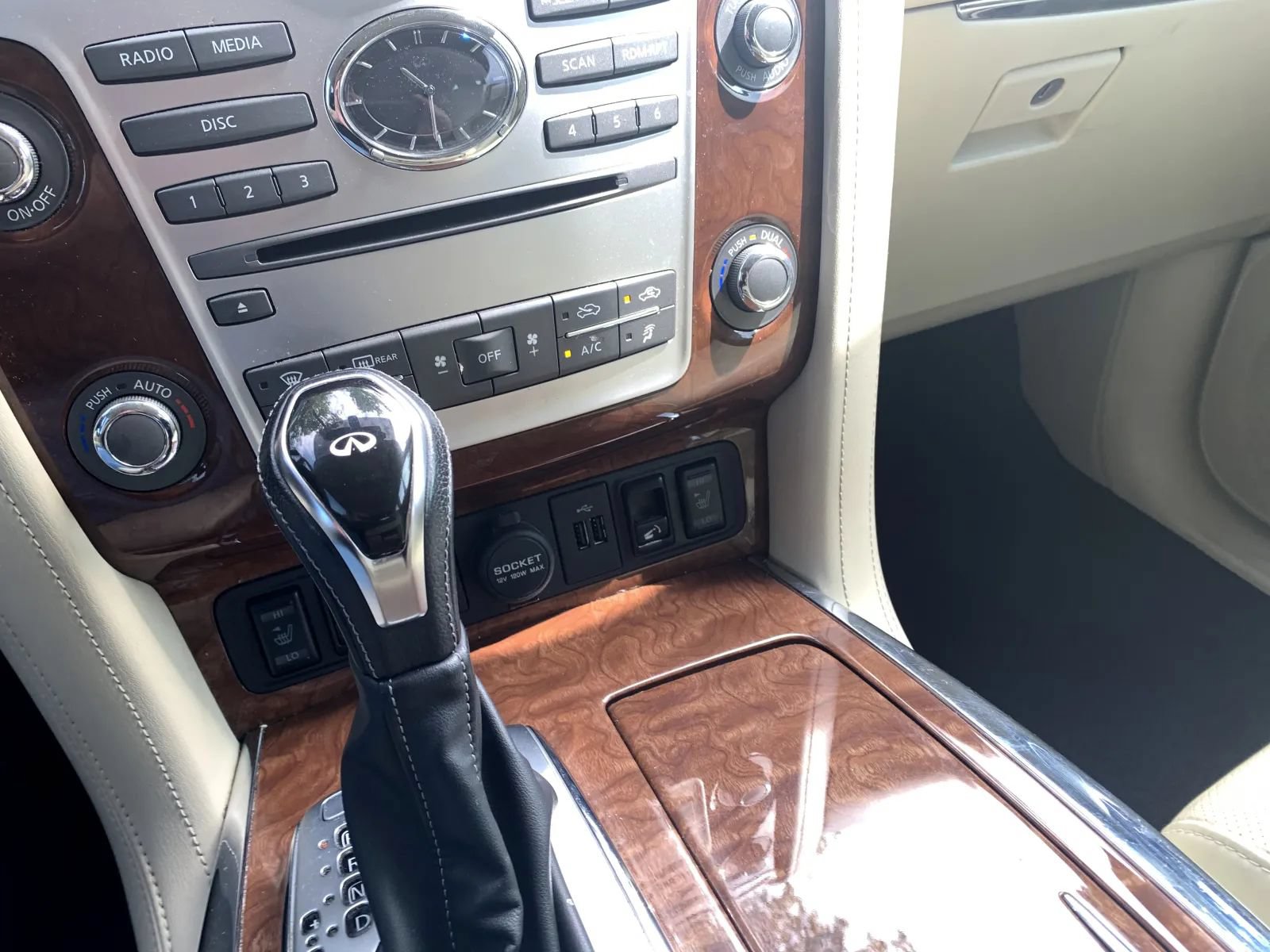 Used 2018 INFINITI QX80 2WD w/ Driver Assistance Package image 17