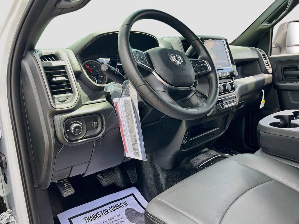 New 2026 RAM 3500 Tradesman w/ Chrome Appearance Group A AWD/4WD image 9