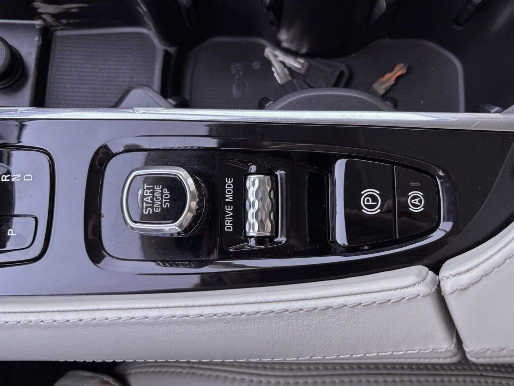 Used 2020 Volvo XC90 T8 Inscription image 30