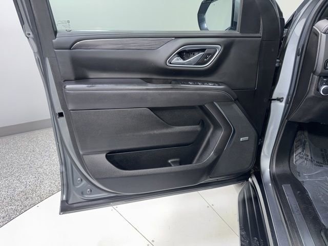 Used 2021 GMC Yukon XL SLT w/ SLT Luxury Plus Package image 14