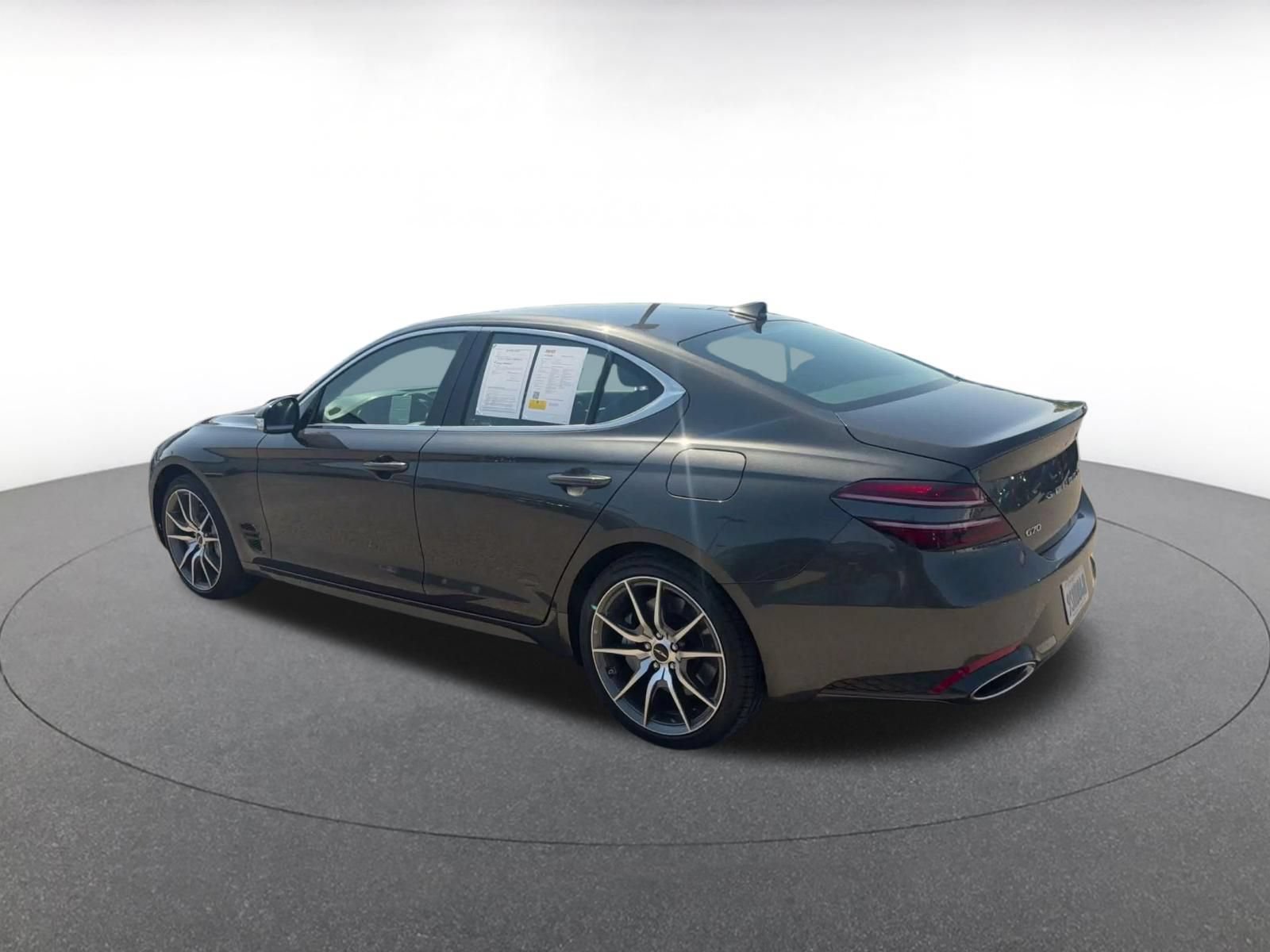 Used 2026 Genesis G70 2.5T RWD image 9