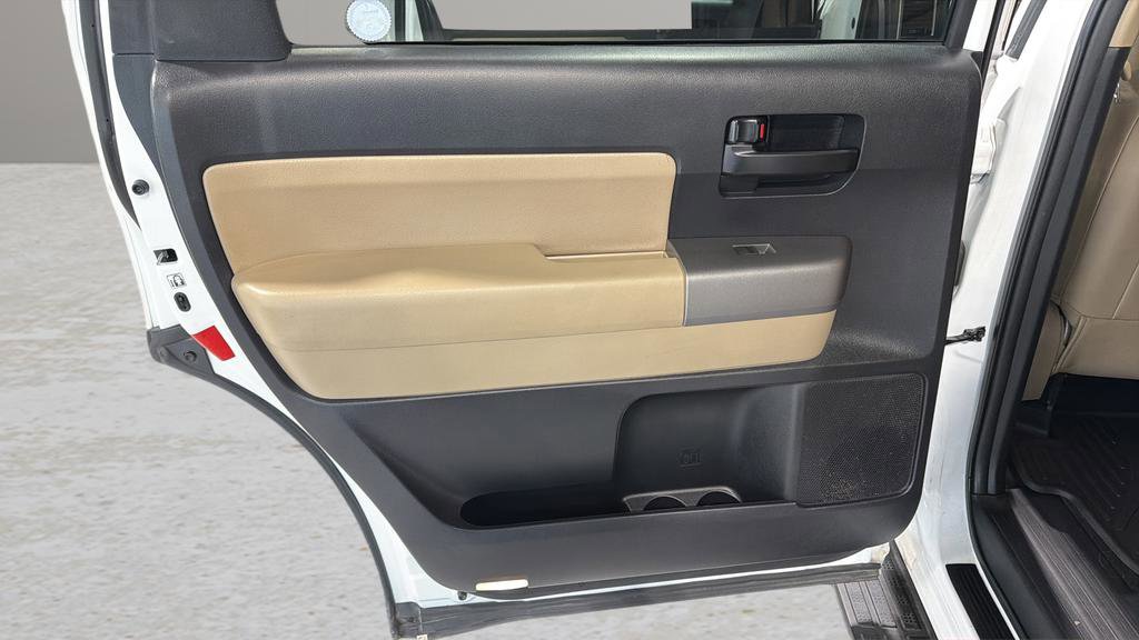 Used 2016 Toyota Sequoia SR5 w/ Premium Package image 13