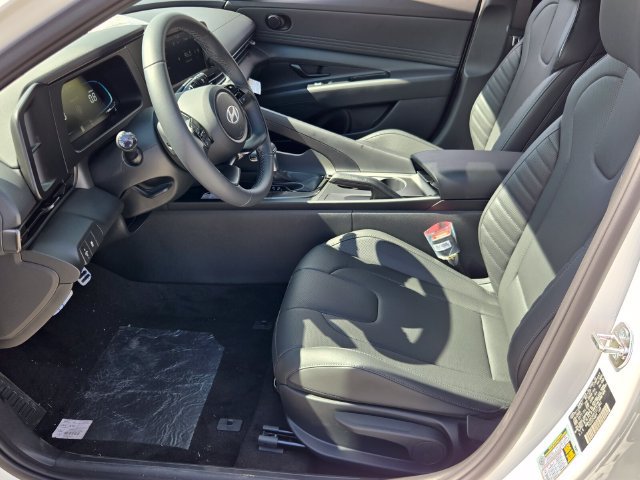 New 2026 Hyundai Elantra SEL Sport FWD image 5