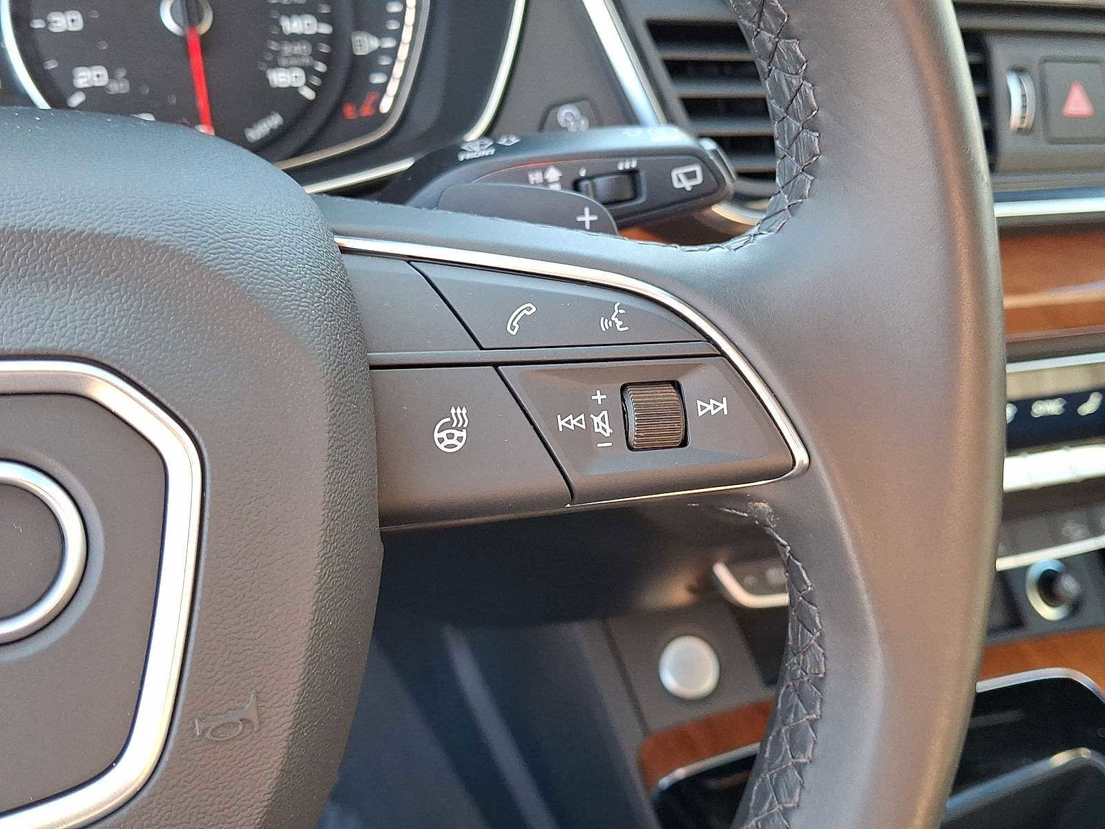 Certified 2023 Audi Q5 2.0T Premium w/ Convenience Package image 18