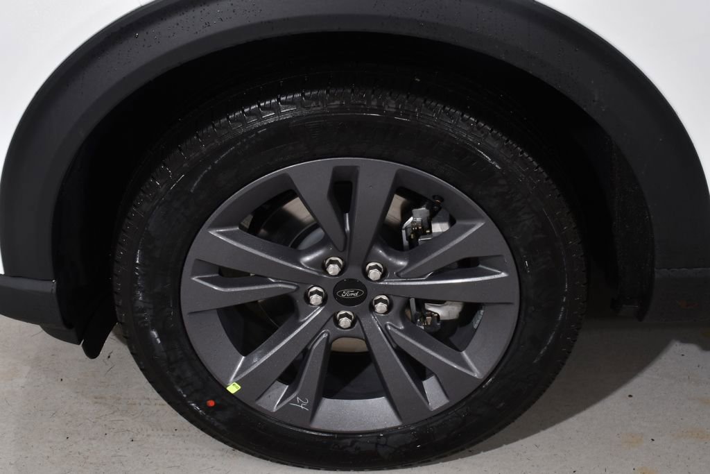 New 2026 Ford Explorer Active image 25