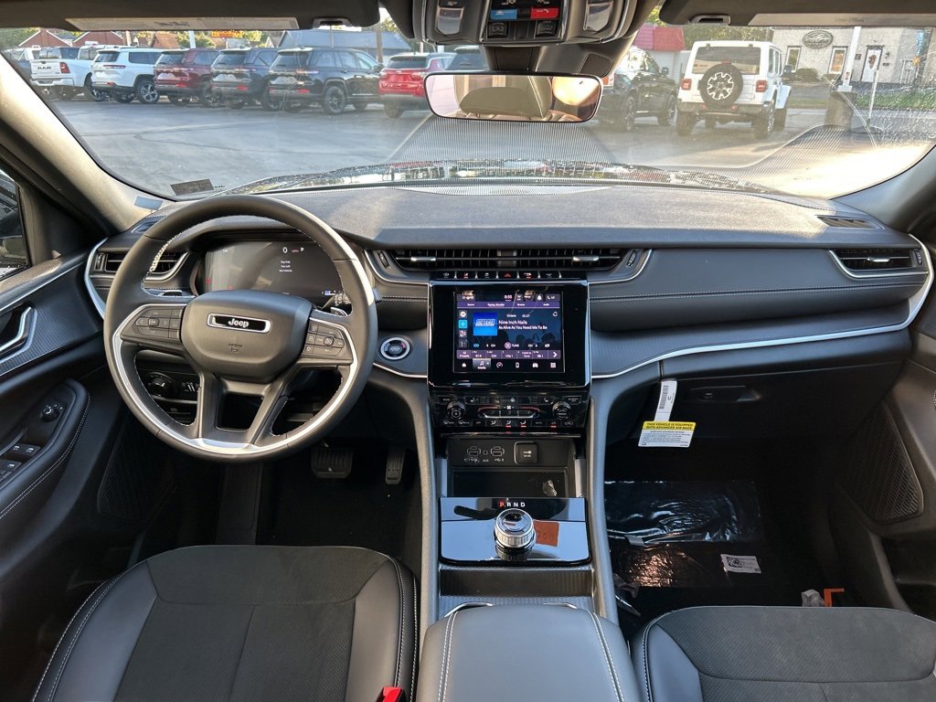 New 2025 Jeep Grand Cherokee image 14