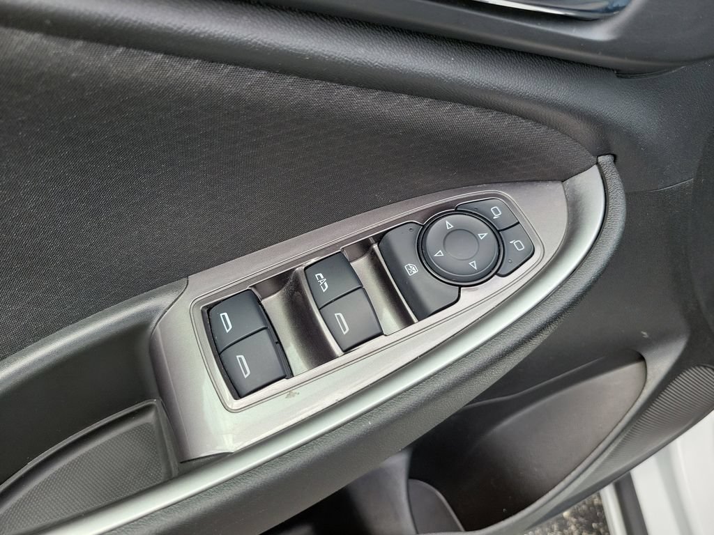 Used 2023 Chevrolet Malibu LT FWD image 19