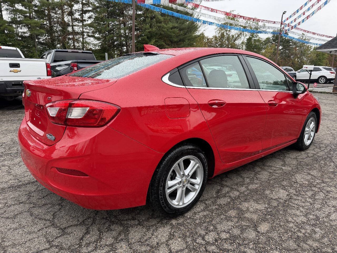 Used 2018 Chevrolet Cruze LT w/ Convenience Package FWD image 8