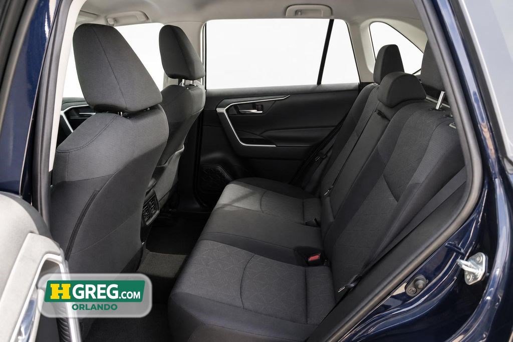Used 2021 Toyota RAV4 XLE FWD image 11