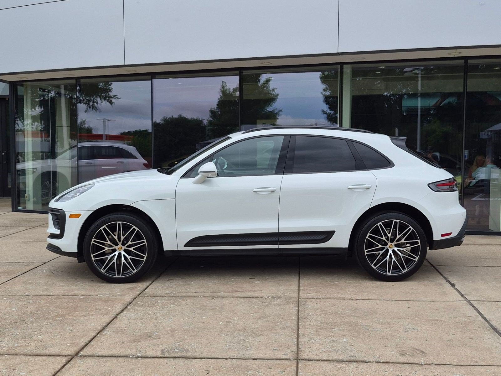 Certified 2026 Porsche Macan AWD/4WD video 2