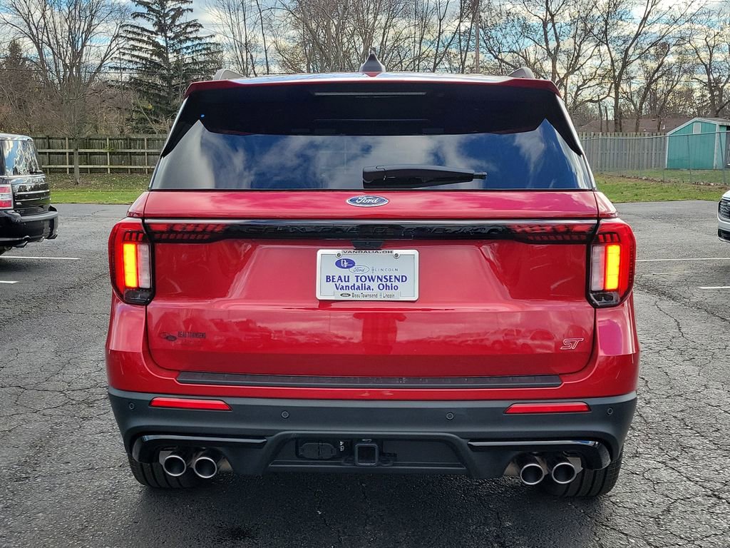 New 2026 Ford Explorer ST w/ Sun And Sound Package image 5