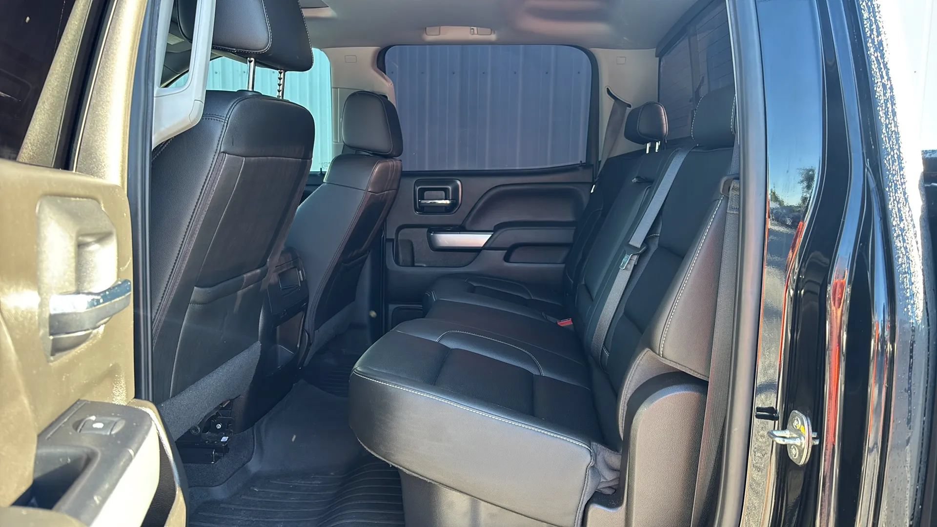 Used 2019 Chevrolet Silverado 2500 LTZ w/ Midnight Edition AWD/4WD image 19