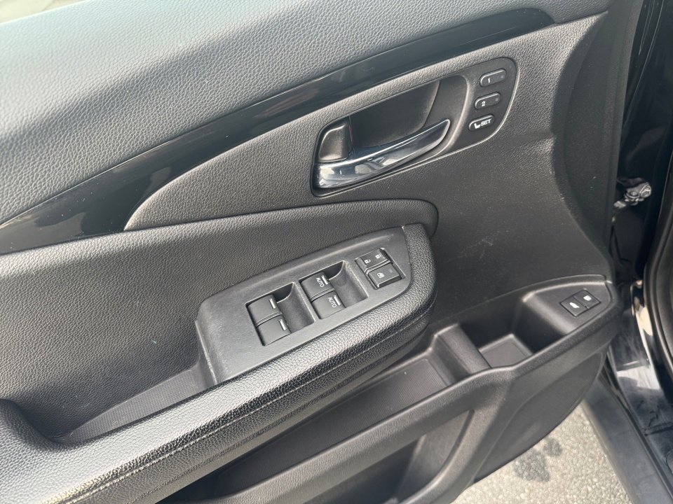 Used 2016 Honda Pilot Elite image 36